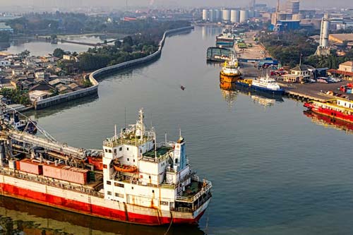 Wirtschaftsstandort Am Hafen Rudow-West mit der Peter Hellmich KG in Berlin